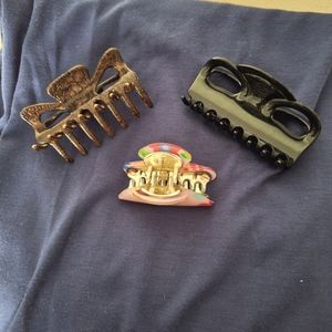 🍁FREE with bundle🍁3 hair clips